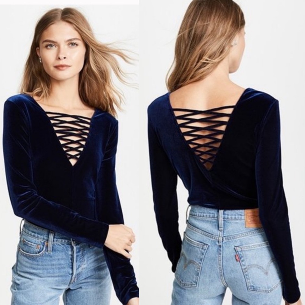 Bailey 44 Midnight Velvet Coven Top Size Large